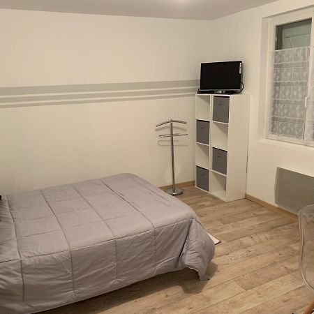 Apartamento Studio idéal travail, famille, tout y est … Dompierre-sur-Besbre Exterior foto