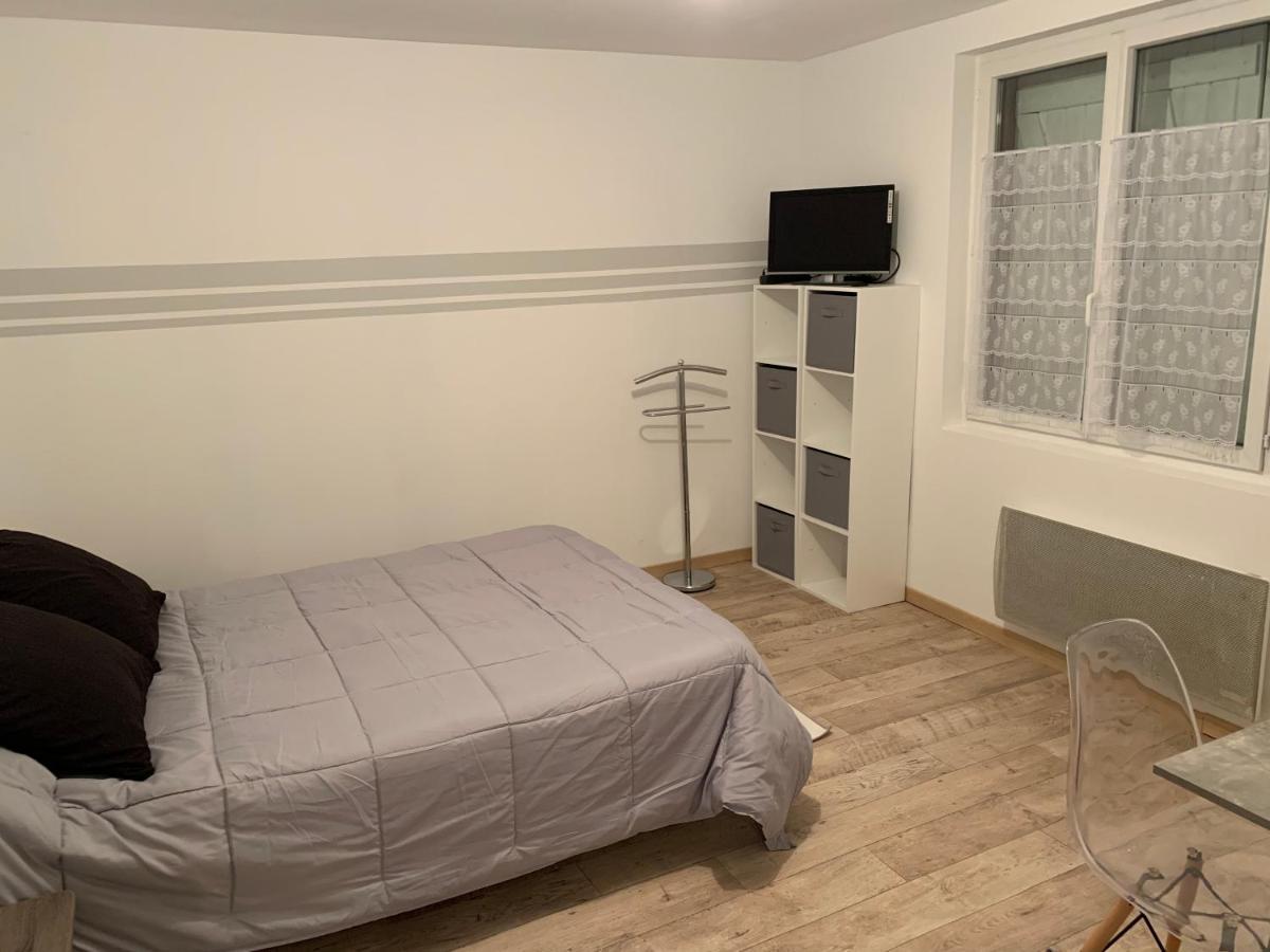 Apartamento Studio idéal travail, famille, tout y est … Dompierre-sur-Besbre Exterior foto